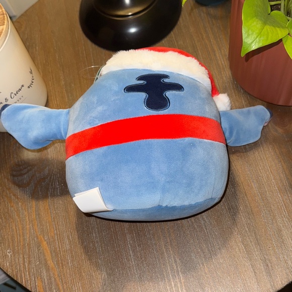 Squishmallows Disney Stitch 8” Red Santa Hat Fur Matching Scarf Christmas NWT - Picture 4 of 7